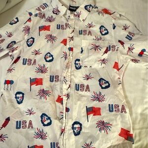 USA Patriotic Shirt 🇺🇸 unisex, but listed under men’s for sizing! Red White&Blue